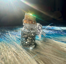 Load image into Gallery viewer, Bottled Body Glitter